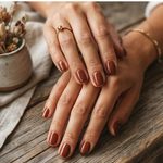 20 Dark Short Earthy Nails